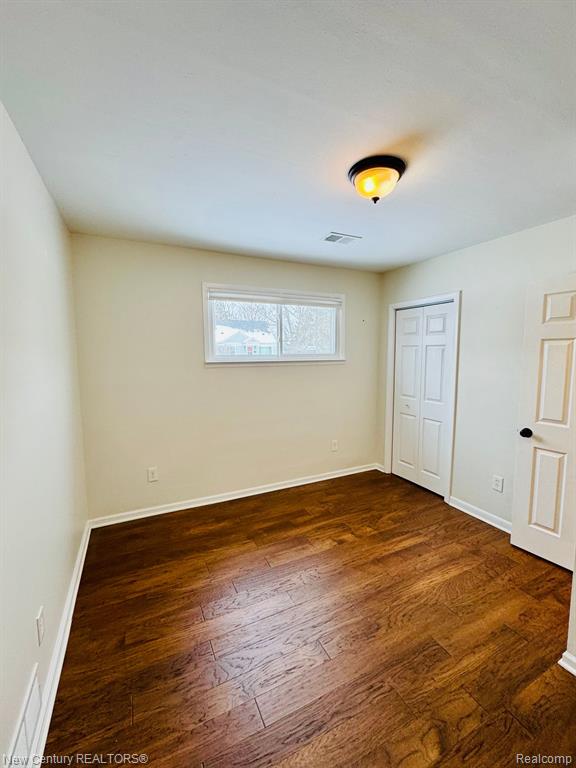 4327 Hampton Blvd, Royal Oak, MI 48073 — Photo 12