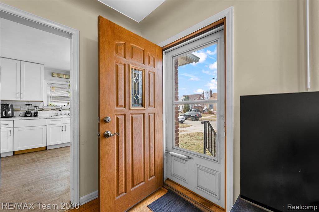 7555 Mayfair Street, Taylor, MI 48180 — Photo 5