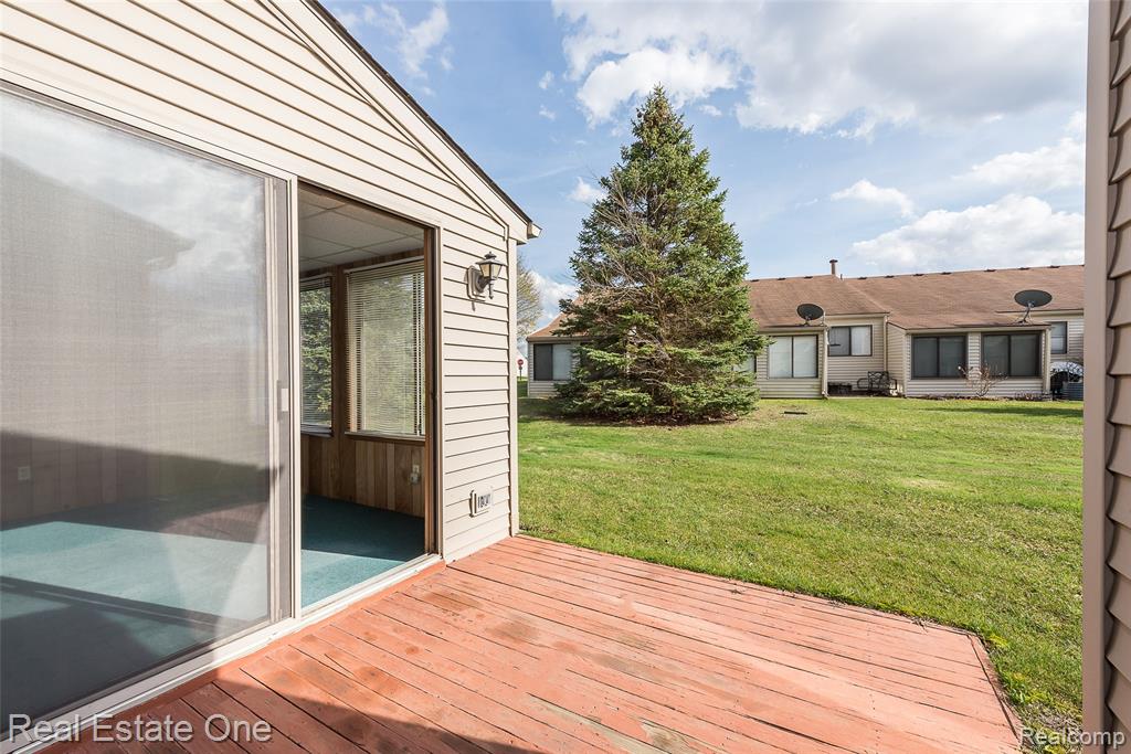 62360 Arlington Circle, 2, South Lyon, MI 48178 — Photo 34