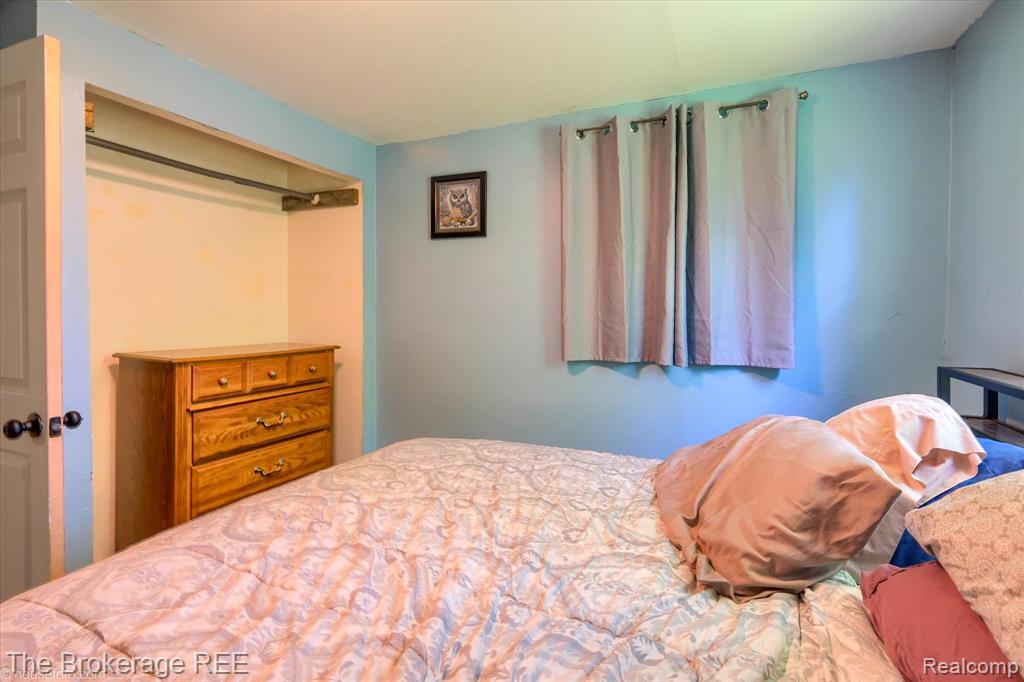 2453 Clarice Avenue, Burton, MI 48519 — Photo 12