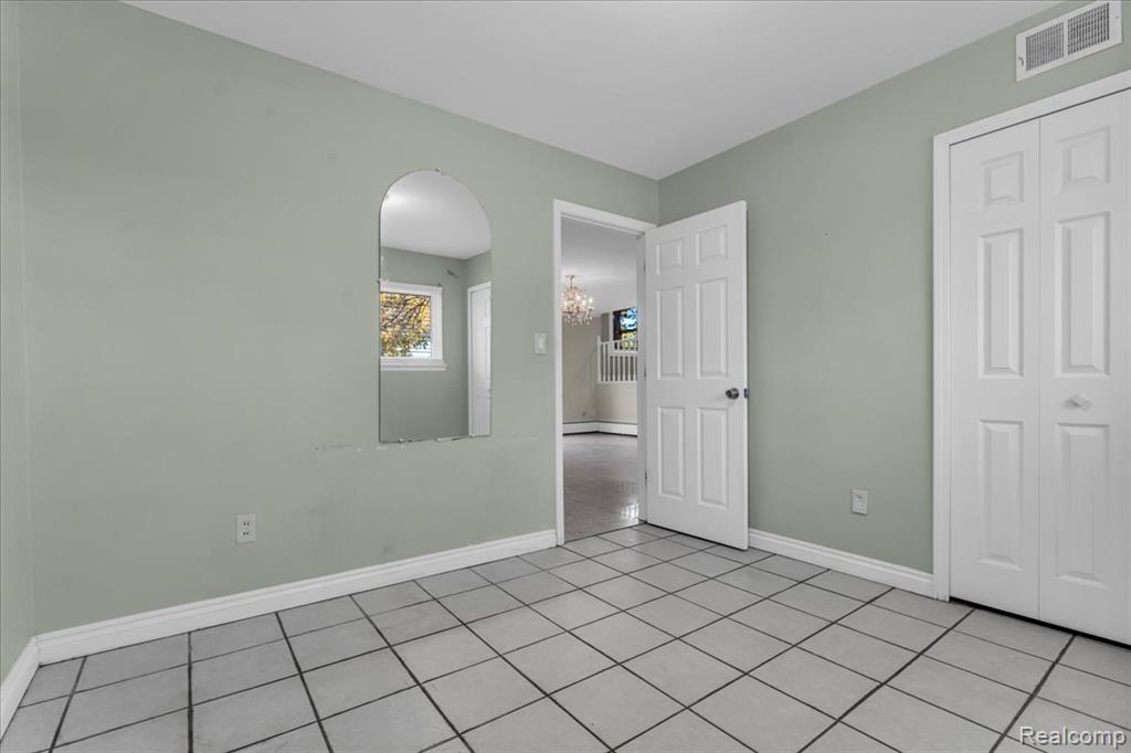7477 Heather Heath Lane, West Bloomfield, MI — Photo 31