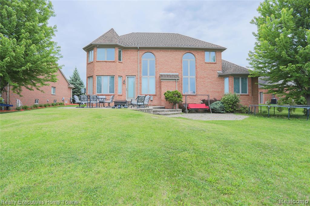 47909 Milonas Drive, Utica, MI 48315 — Photo 5