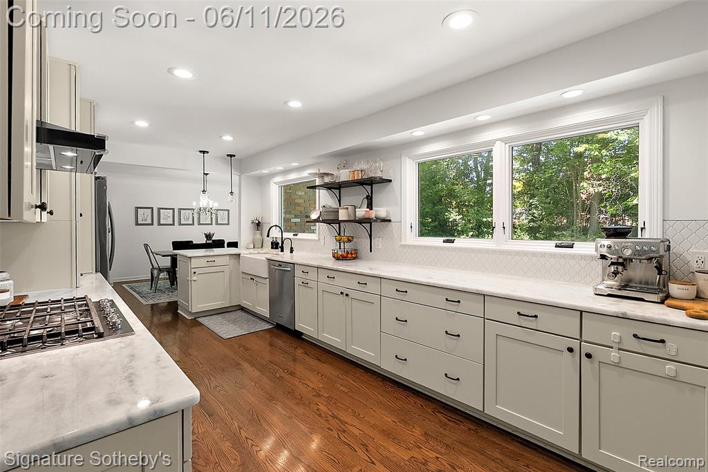 5748 Cherry Crest Drive, West Bloomfield, MI — Photo 15