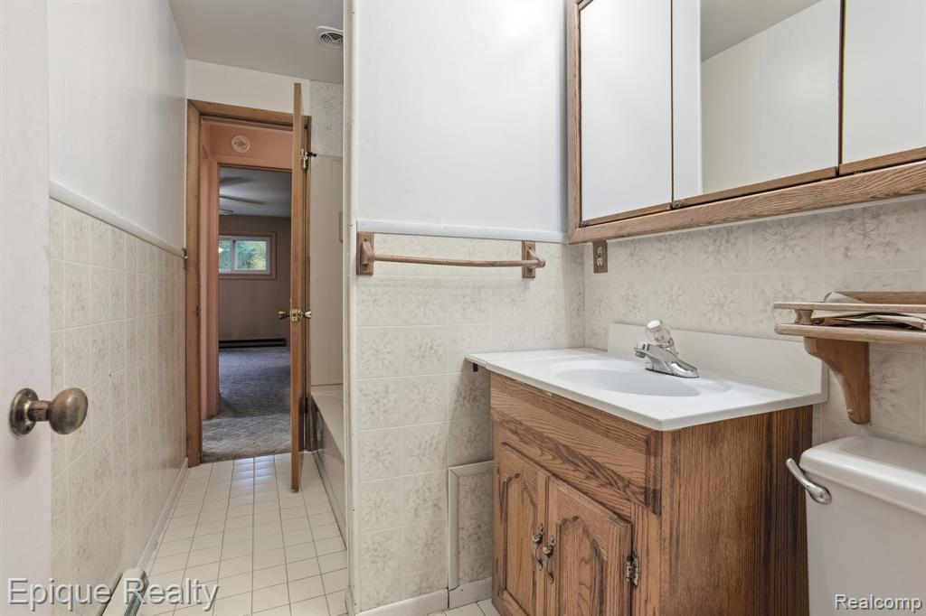 3560 Milton Road, Fort Gratiot, MI 48059 — Photo 14