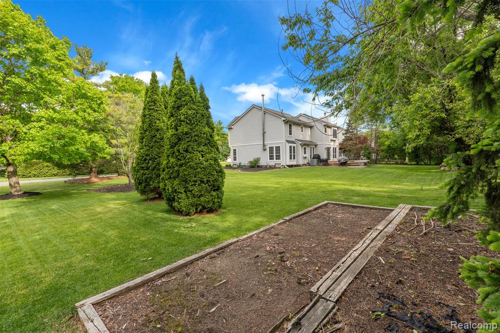 6248 Lake Waldon Court, Clarkston, MI — Photo 45