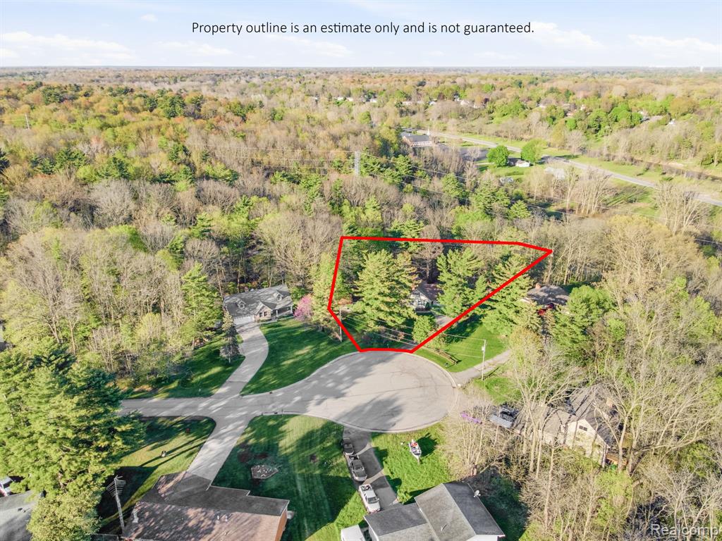 5208 N Hillcrest Drive, MI 48049 — Photo 37
