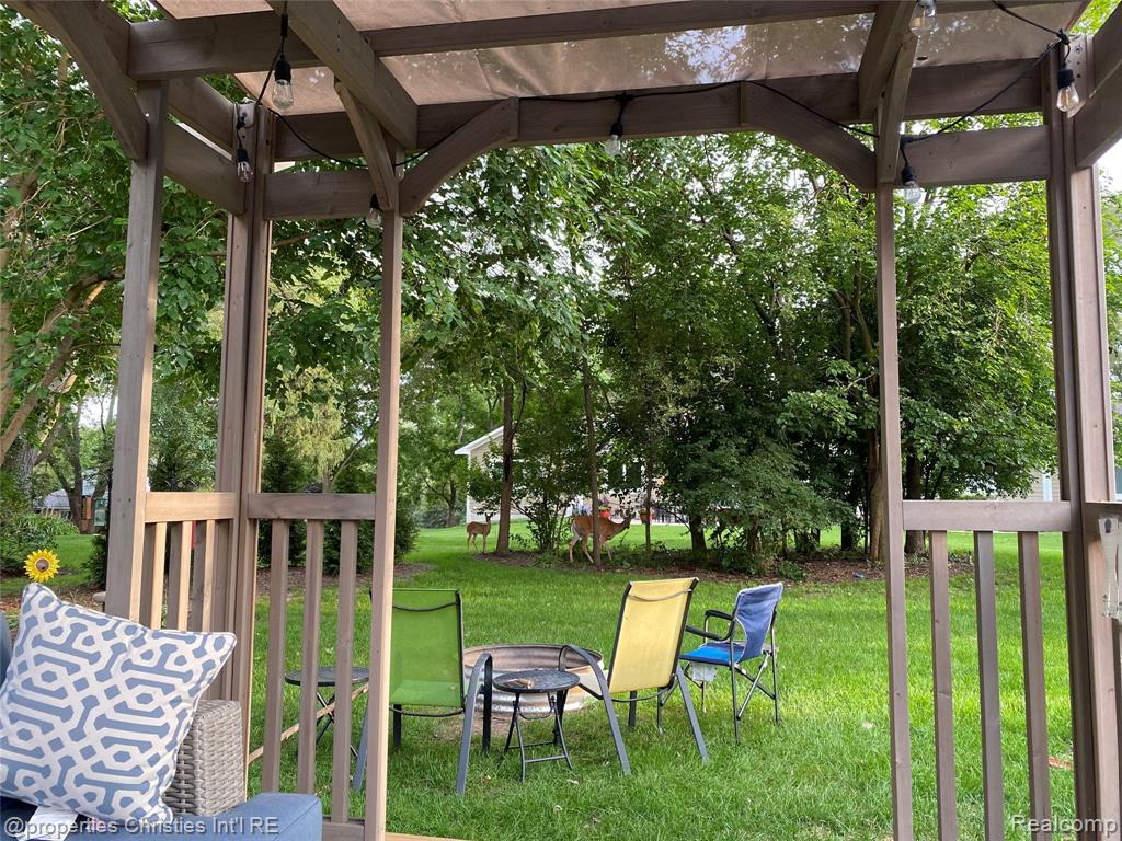 7145 Henry Drive, West Bloomfield, MI 48324 — Photo 33