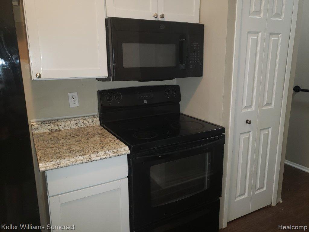 39975 CROSSWINDS, Novi, MI — Photo 15