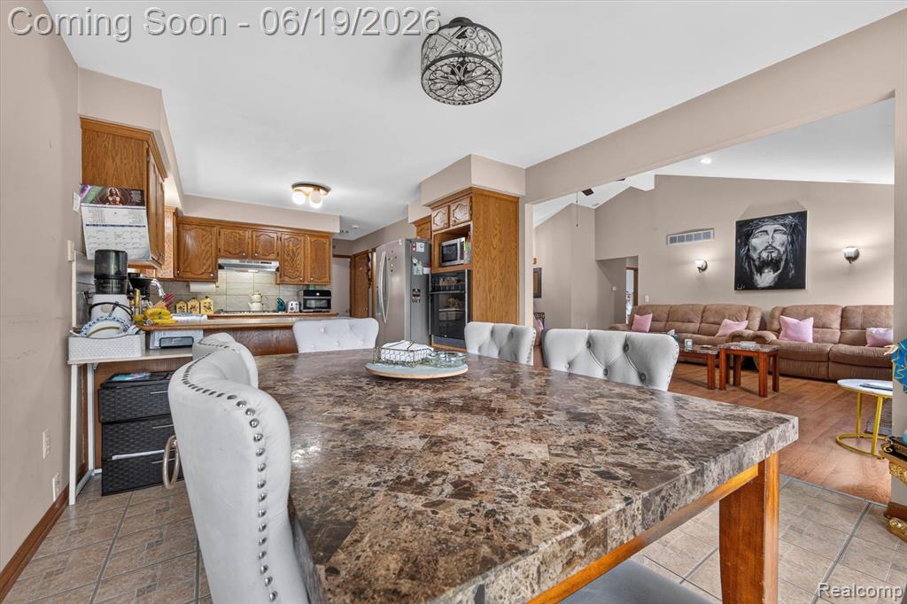 46362 Springhill Drive, Utica, MI 48317 — Photo 11
