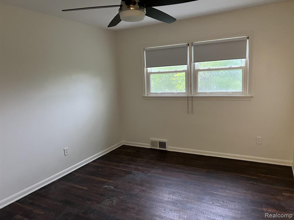 51815 8 Mile Road, Salem, MI 48167 — Photo 8