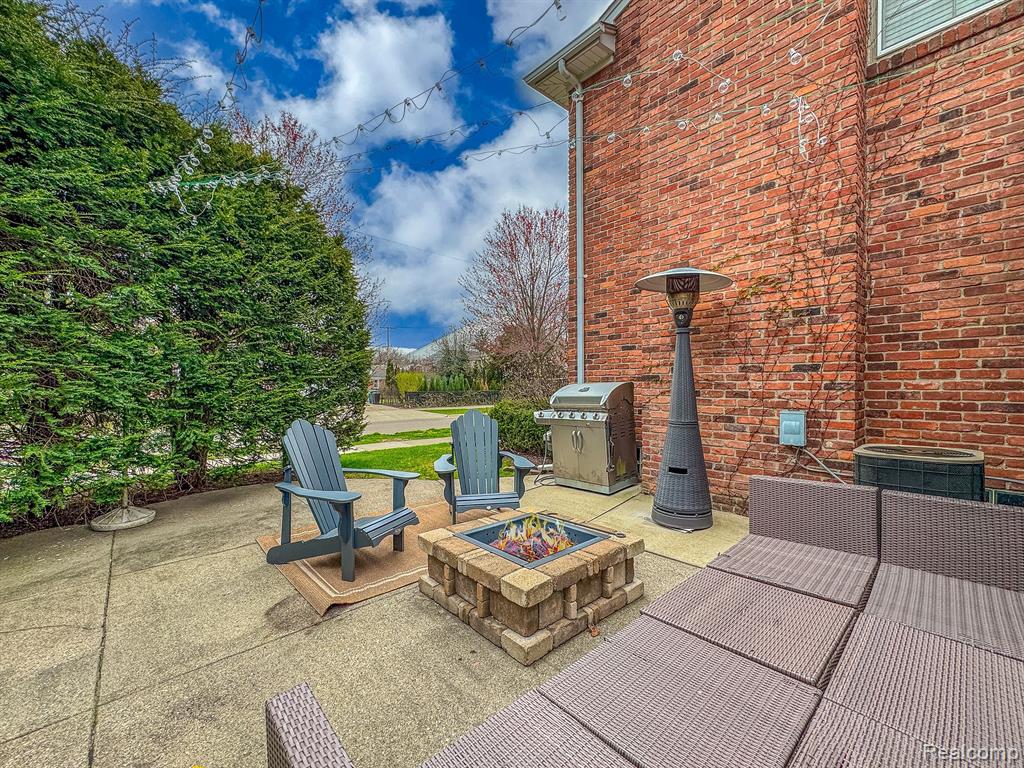 8920 NADINE Avenue, Huntington Woods, MI — Photo 30