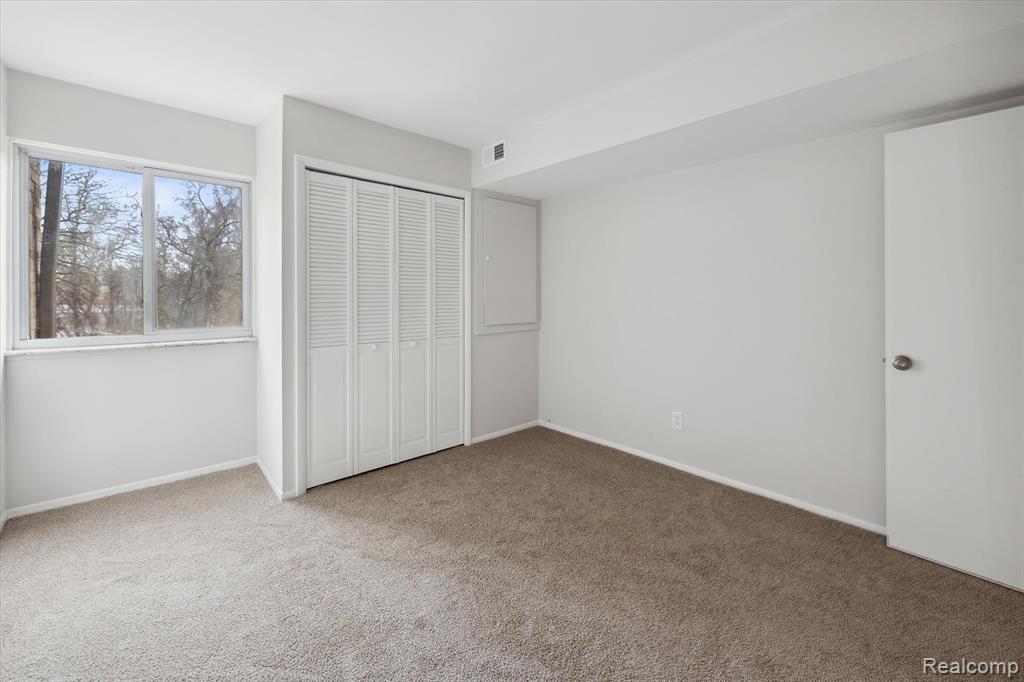 8719 Meadowbrook Drive, #5, Brighton, MI 48116 — Photo 25