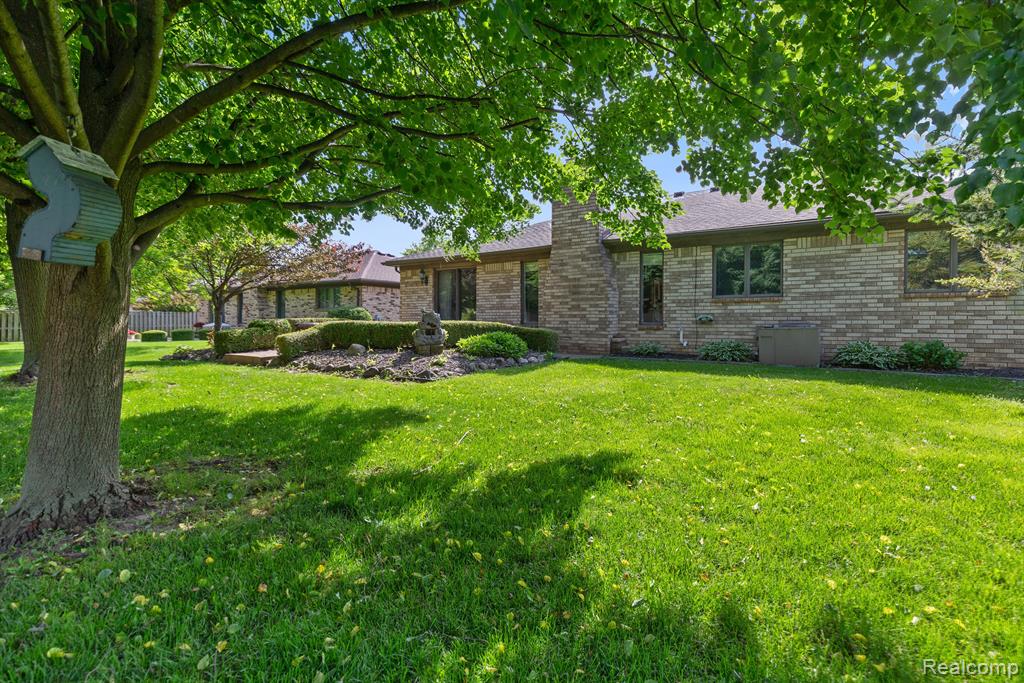 40608 MELODY Court, Clinton Twp, MI 48038 — Photo 36