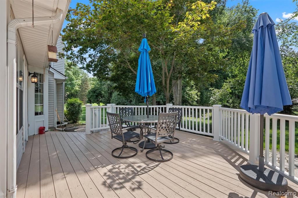 7260 Willow Oak Drive, West Bloomfield, MI 48324 — Photo 24