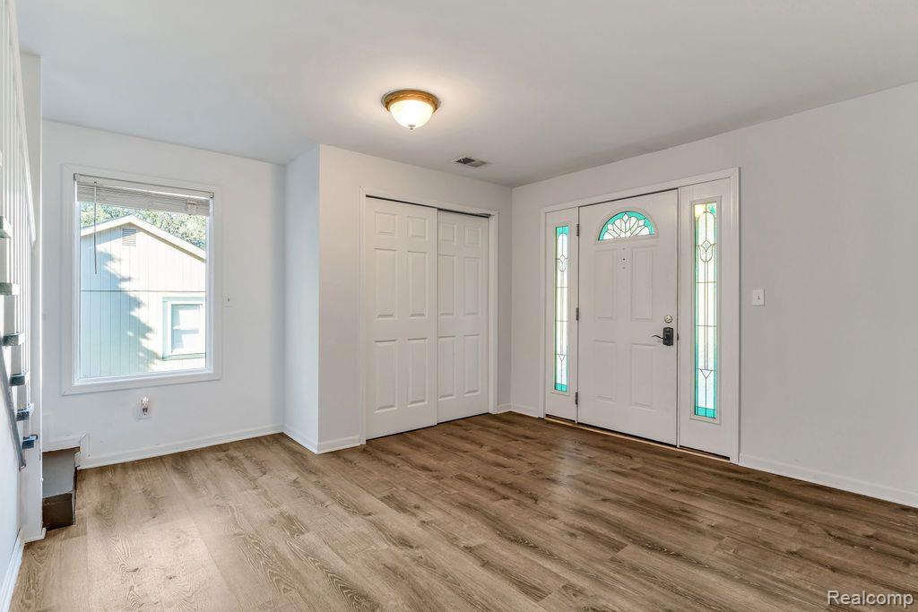 308 LEGRANDE Street, Holly, MI 48442 — Photo 20