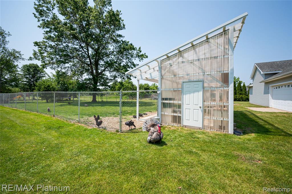8922 McClements Road, Brighton, MI 48114 — Photo 19