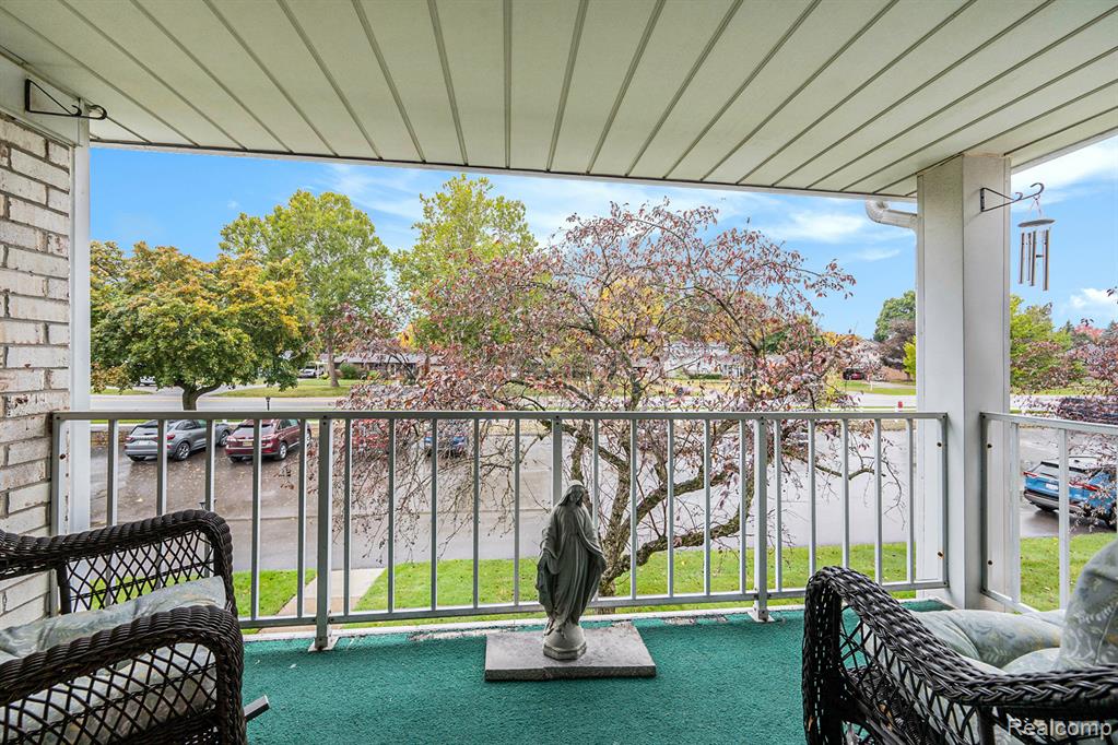 35912 Ann Arbor Trail, Livonia, MI 48150 — Photo 18