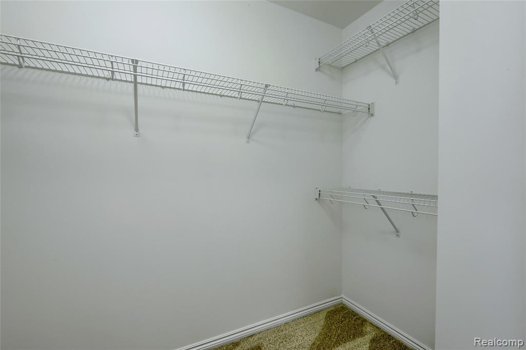 4434 Honeysuckle Drive, Sterling Heights, MI 48314 — Photo 18