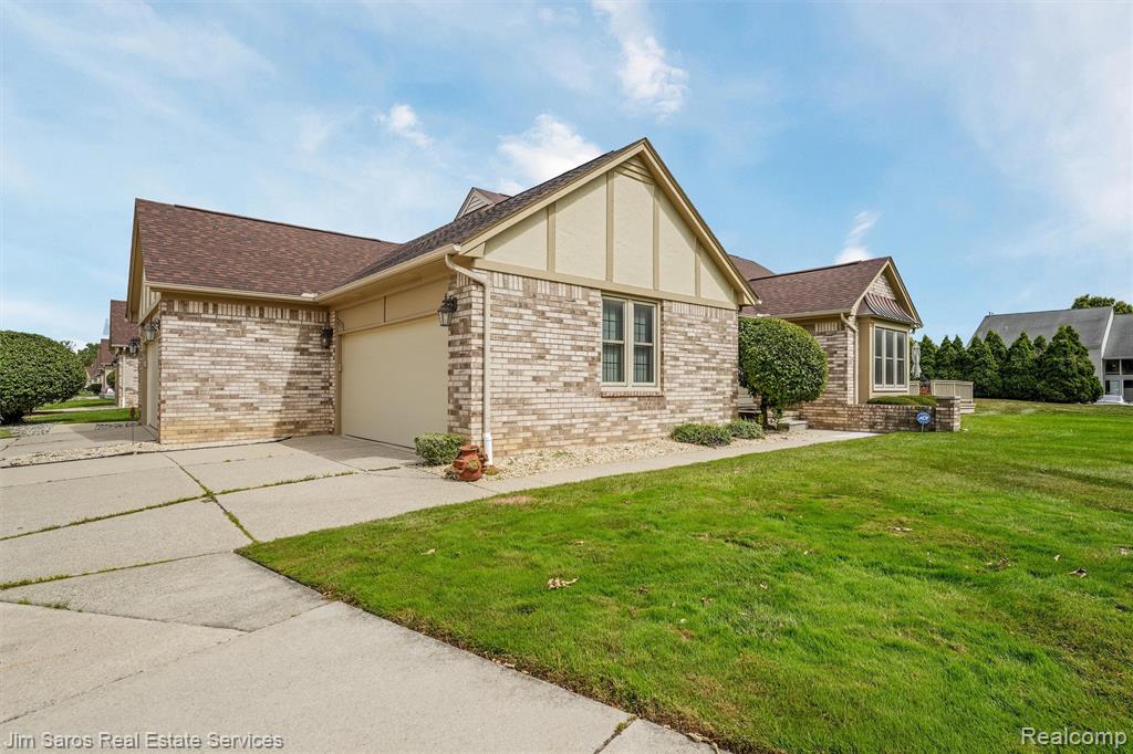 42572 Schienle Lane, Clinton Twp, MI 48038 — Photo 25