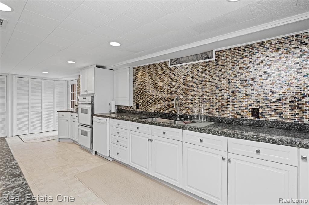 26336 Pillsbury Street, Farmington, MI 48334 — Photo 64