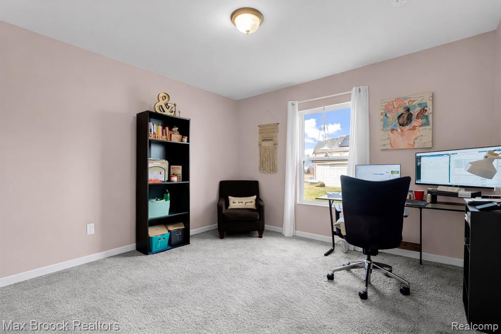 302 Shari Street, Pontiac, MI 48341 — Photo 11