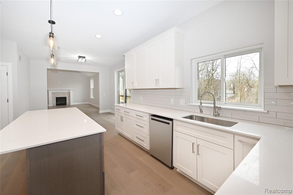 486 Green Hill Lane, Lake Orion, MI — Photo 9
