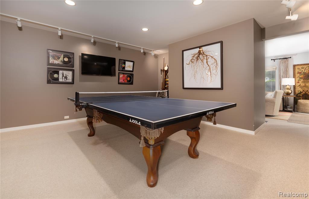 4054 Cranbrook Court, Bloomfield Hills, MI 48301 — Photo 32