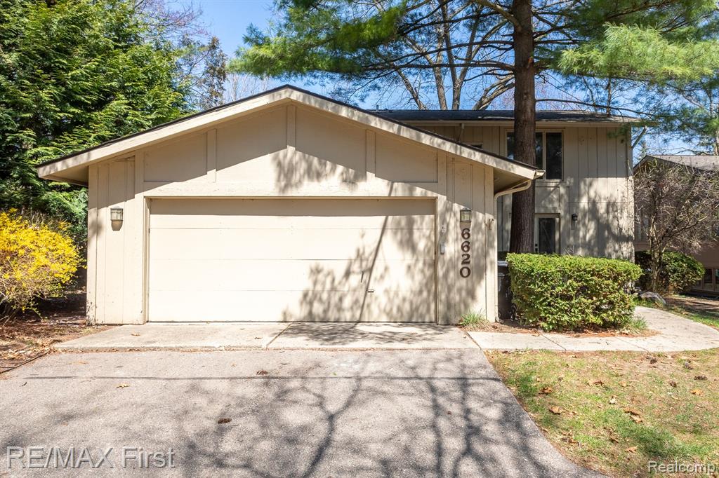 6620 RED CEDAR Lane, West Bloomfield, MI 48324 — front exterior