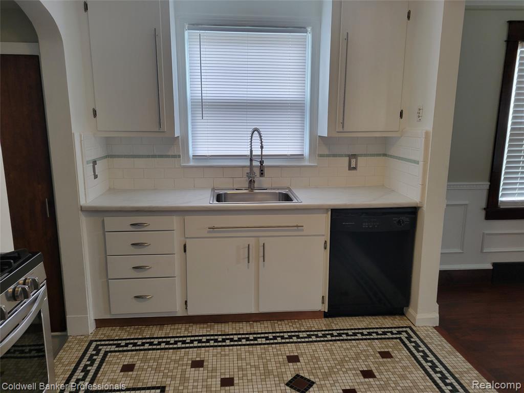 8222 Hupp Avenue, Warren, MI 48089 — Photo 7