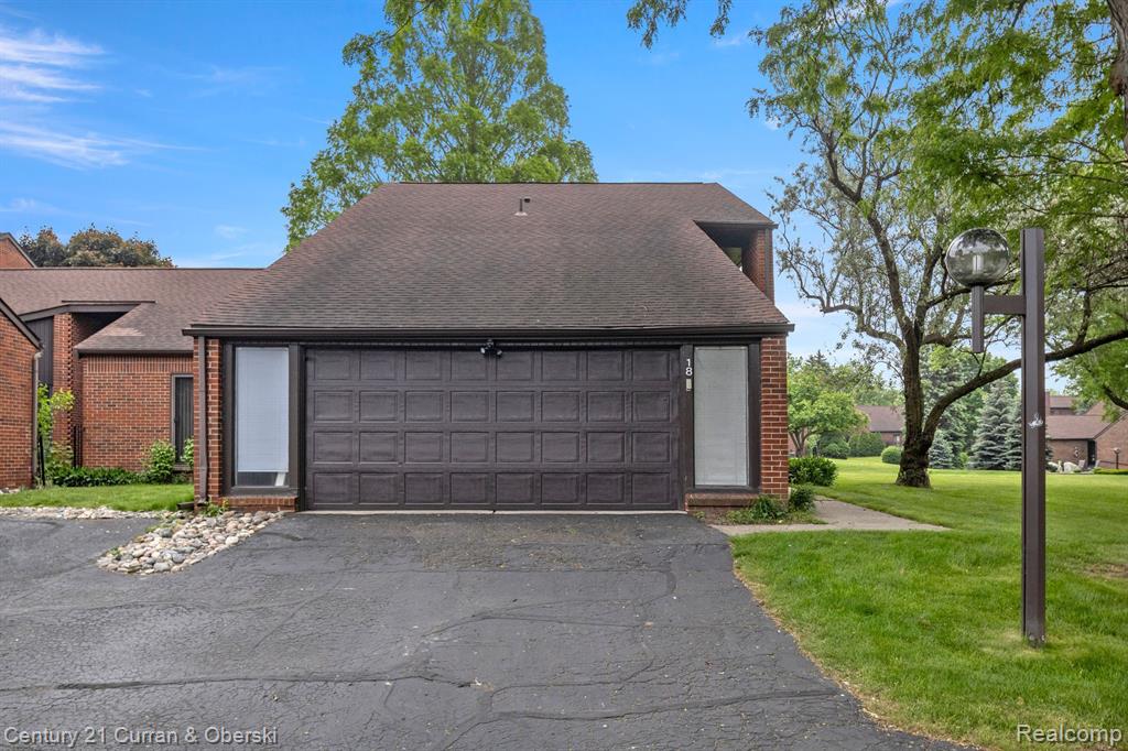 18 Blair Lane, Unit 26, Dearborn, MI 48120 — Photo 2