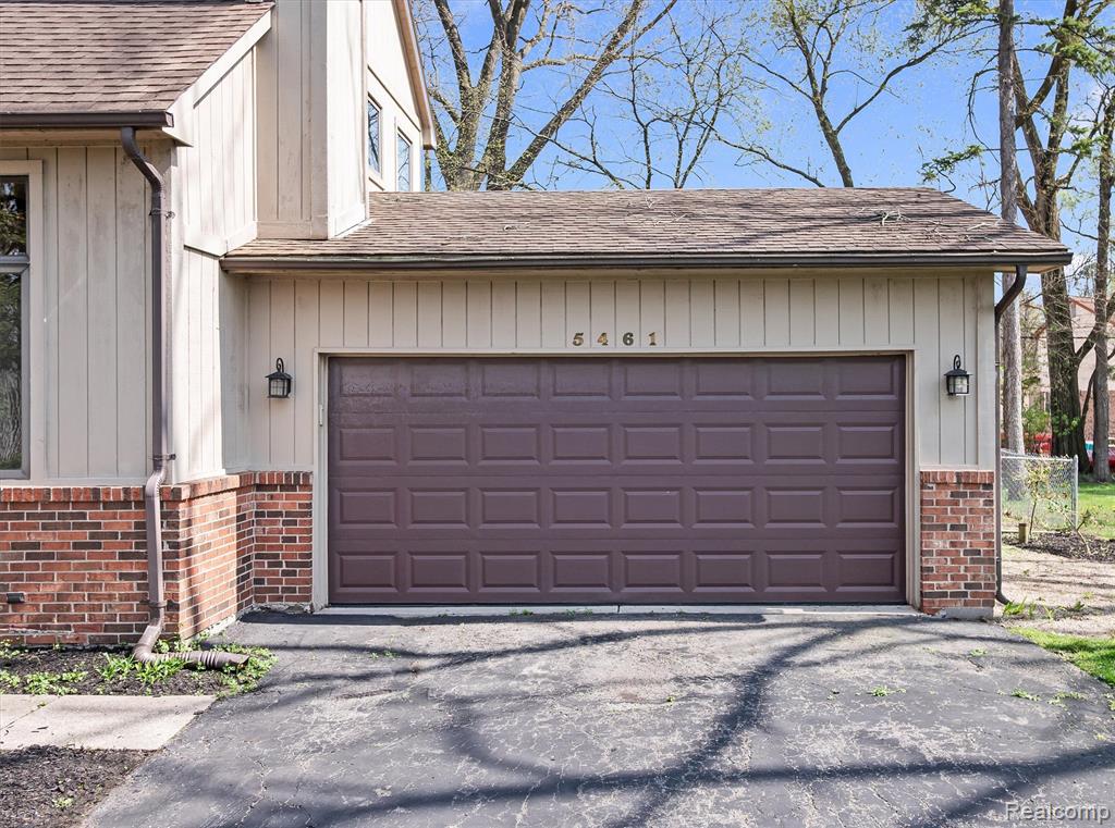 5461 Putnam Drive, West Bloomfield, MI 48323 — Photo 46