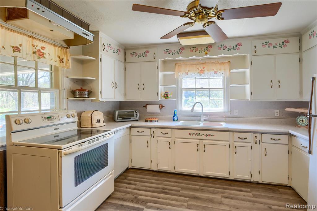 1325 E Barnes Lake Road, Columbiaville, MI 48421 — Photo 7