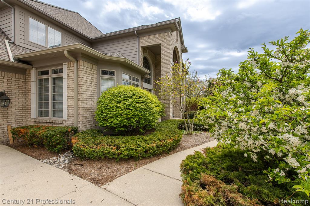 6410 Enclave Drive, Clarkston, MI 48348 — Photo 61