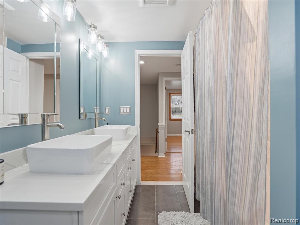 42902 Saxony Road, Canton, MI 48187 — Photo 33