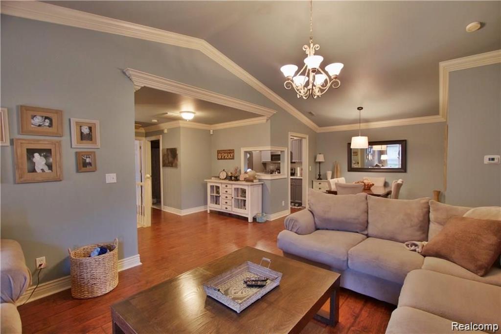 5445 Pine Aires Drive, Sterling Heights, MI 48314 — Photo 2