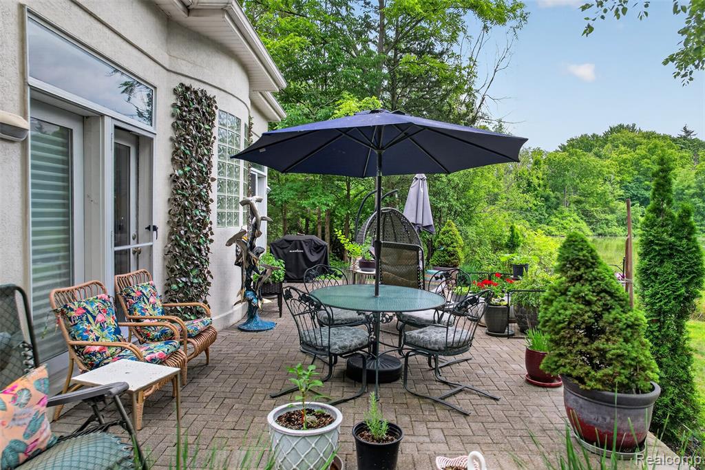 4845 Bryn Mawr Drive, Bloomfield Hills, MI 48301 — Photo 45