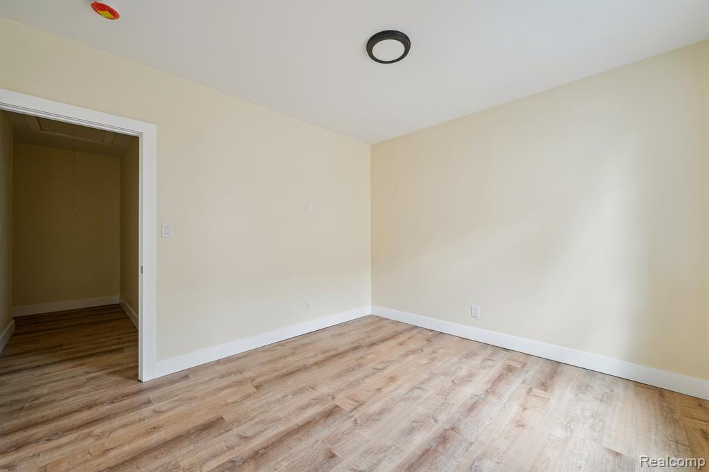 4222 Cadillac Boulevard, Detroit, MI 48214 — Photo 23