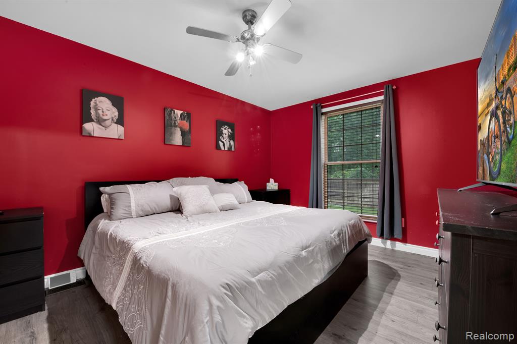 1529 DOVER Hill N, Walled Lake, MI 48390 — Photo 11
