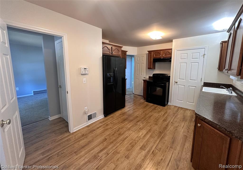 21376 Mitchelldale Avenue, Ferndale, MI 48220 — Photo 5
