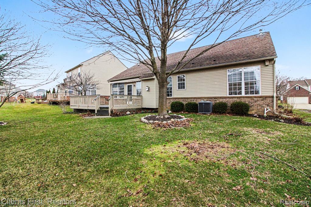 57677 Dakota Drive, New Hudson, MI 48165 — Photo 30