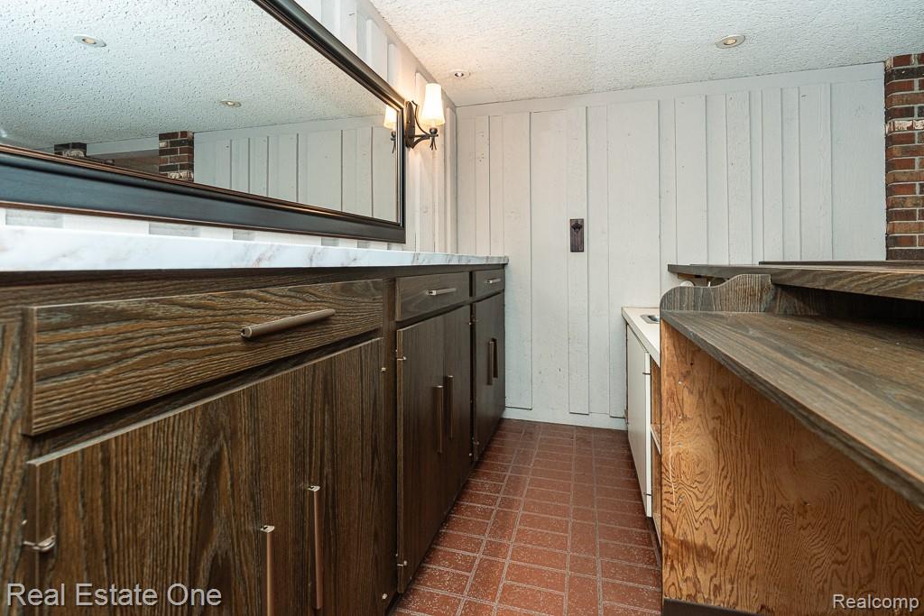 53081 Scenic Drive, Shelby Twp, MI 48316 — Photo 33