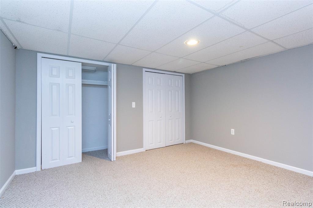878 Dakota, Rochester Hills, MI 48307 — Photo 44