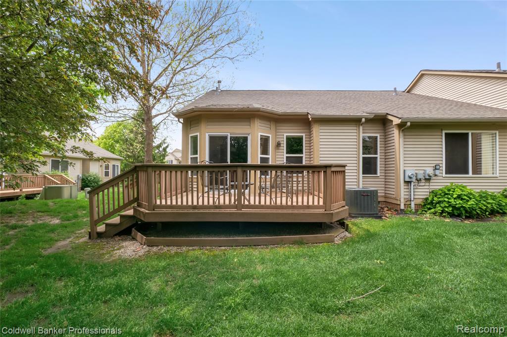 8178 Springdale Drive, White Lake, MI — Photo 38