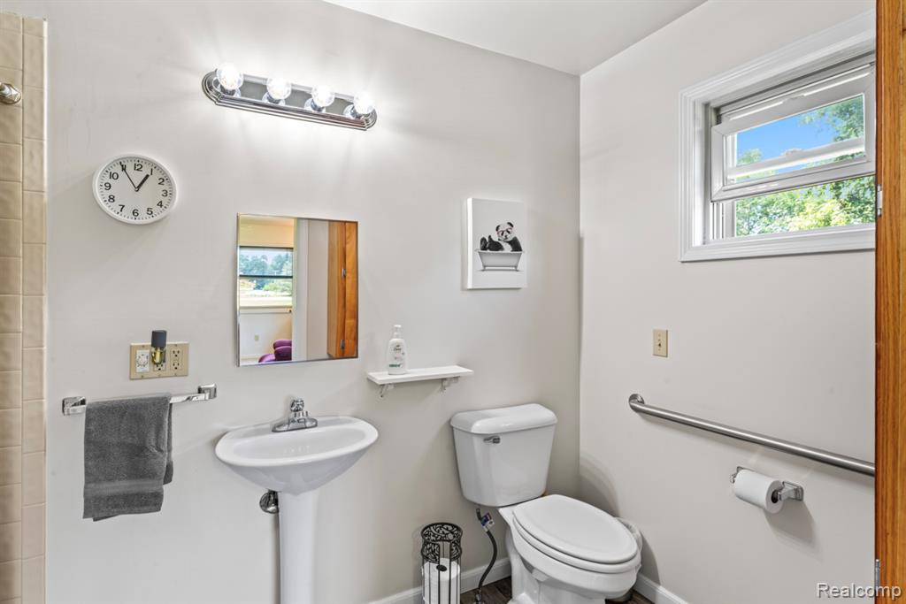 1075 Indian Road, Lapeer, MI 48446 — Photo 13