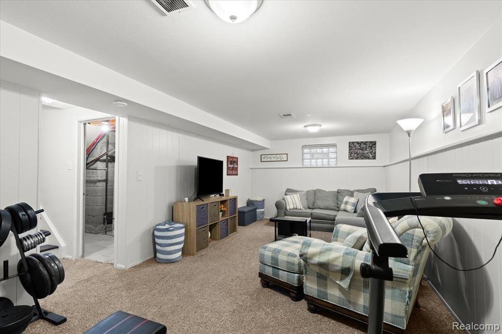 4724 S TUXEDO Drive, Warren, MI 48092 — Photo 17