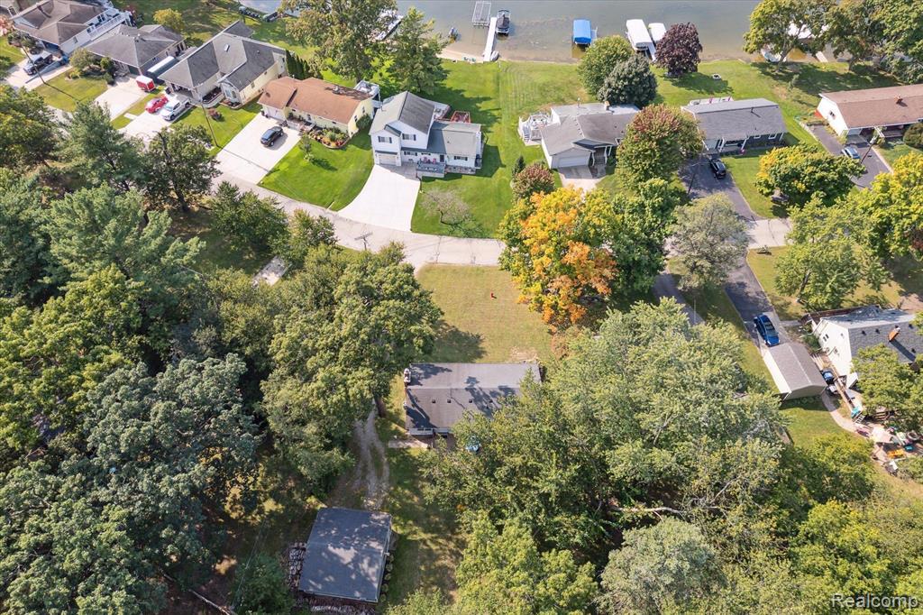 550 ROSELANE Drive, Howell, MI 48843 — Photo 43