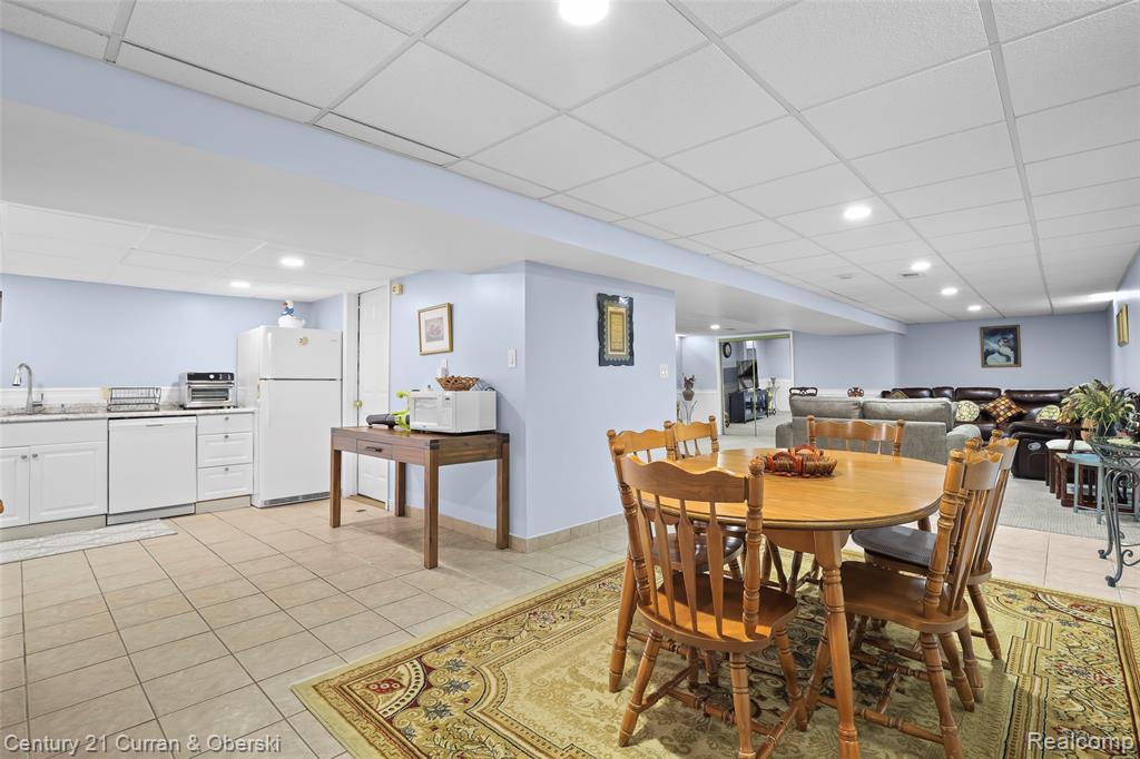 5296 Chase Road, Dearborn, MI 48126 — Photo 23