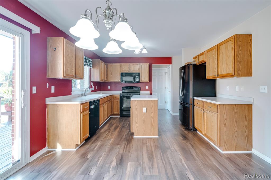 47071 Sherstone Drive, Canton, MI 48188 — Photo 8
