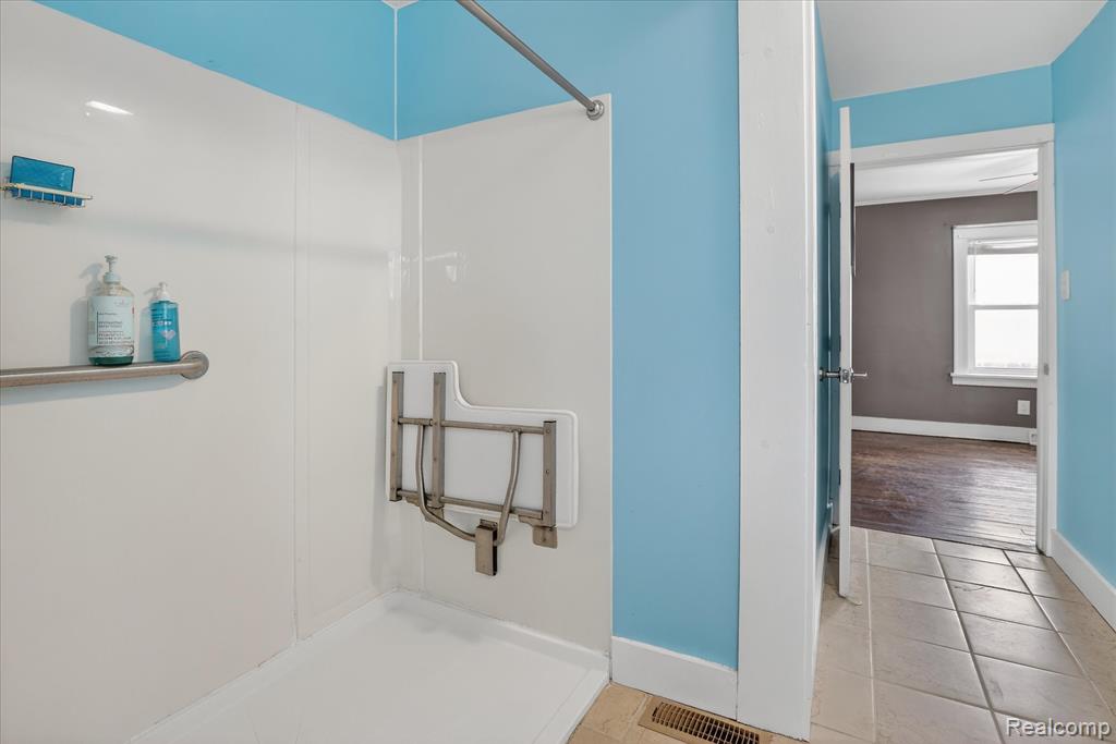 926 Kentucky Court, Monroe, MI 48161 — Photo 31