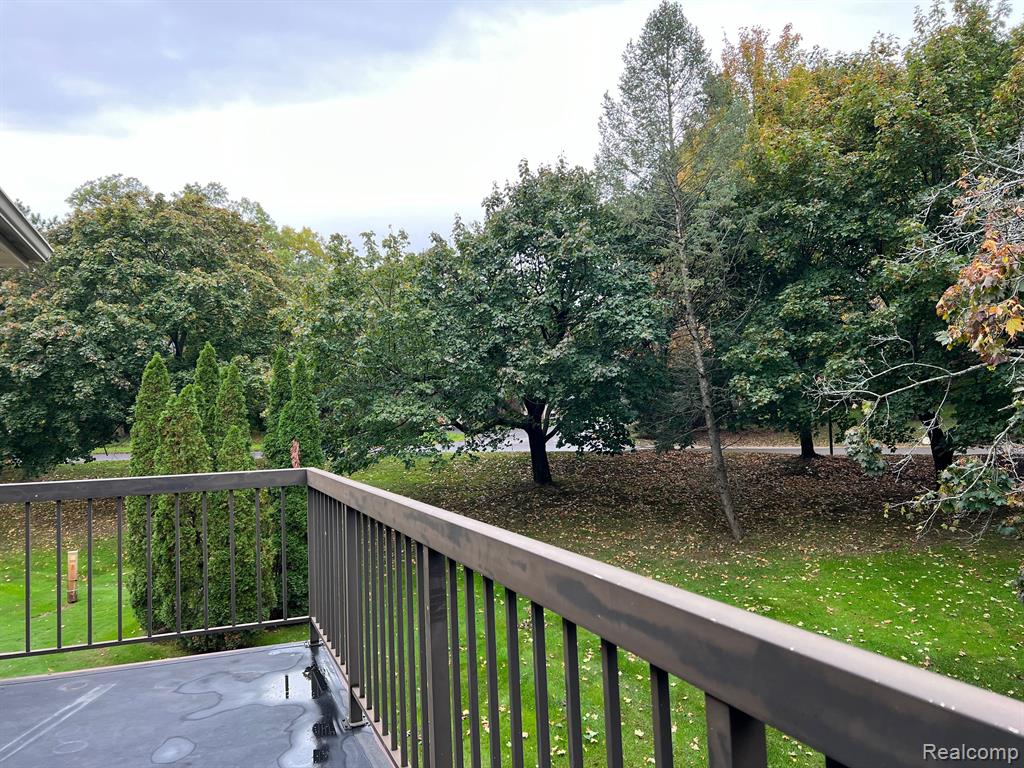 37033 RIDGEDALE Circle, Farmington Hills, MI 48331 — Photo 23